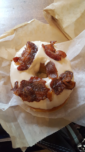 Donut Shop «Do-Rite Donuts & Coffee», reviews and photos, 50 W Randolph St, Chicago, IL 60601, USA