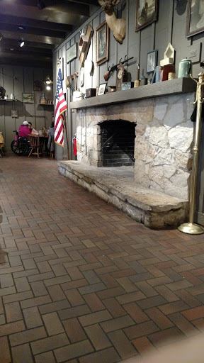 American Restaurant «Cracker Barrel Old Country Store», reviews and photos, 18531 N Creek Dr, Tinley Park, IL 60477, USA