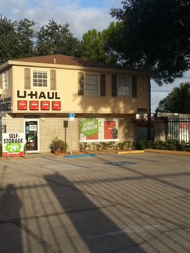 RV Storage Facility «U-Haul Moving & Storage of South Tampa», reviews and photos, 3826 W Marcum St, Tampa, FL 33616, USA