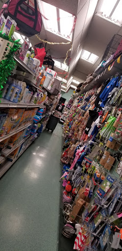 Pet Supply Store «Petland Discounts - Austin Street», reviews and photos, 70-44 Austin St, Queens, NY 11375, USA