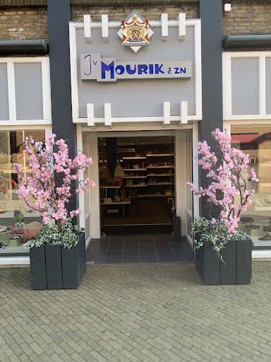 J. van Mourik & Zn Schoenen en Lederwaren