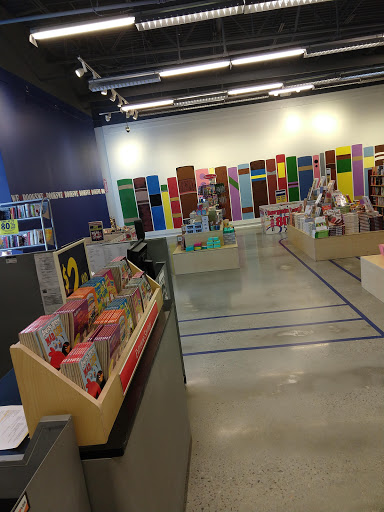 Outlet Mall «Tanger Outlet Hilton Head», reviews and photos, 1414 Fording Island Rd, Bluffton, SC 29910, USA