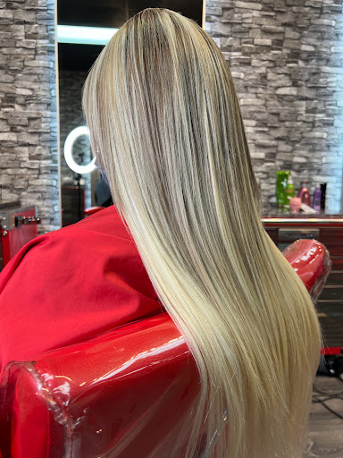 Hair Salon «Shallamars Hair Solutions», reviews and photos, 8956 Turkey Lake Rd, Orlando, FL 32819, USA