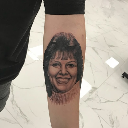 Book Store «Trents Bookshelf», reviews and photos, 8139 Elk Grove Blvd, Elk Grove, CA 95758, USA