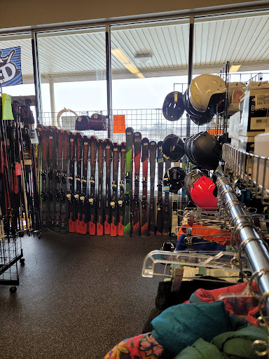 Sporting Goods Store «Play It Again Sports», reviews and photos, 1213 W 14 Mile Rd, Clawson, MI 48017, USA
