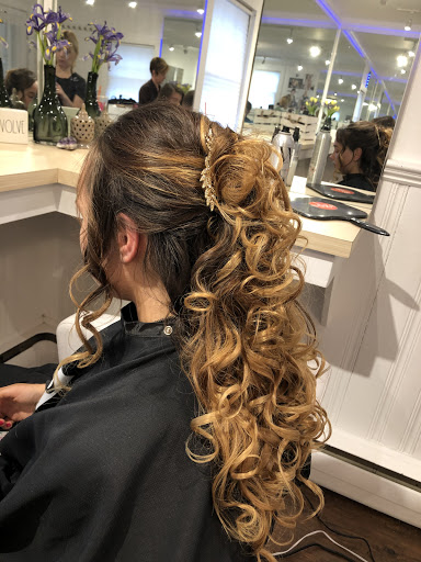 Hair Salon «Evolve Hair Design Inc.», reviews and photos, 165 Pleasant St #9, Marblehead, MA 01945, USA