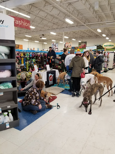 Pet Supply Store «Petco Animal Supplies», reviews and photos, 2277 Ford Pkwy, St Paul, MN 55116, USA