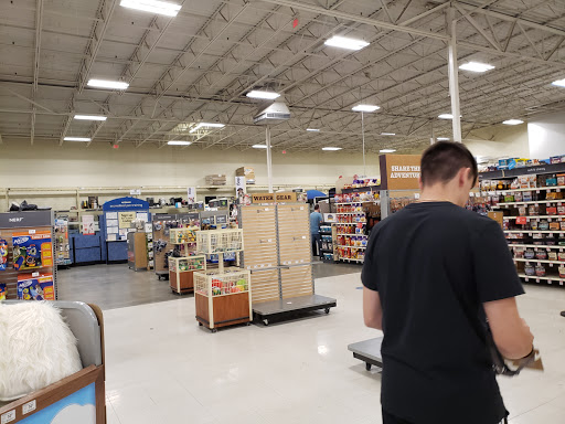 Pet Supply Store «PetSmart», reviews and photos, 73 RHL Blvd, South Charleston, WV 25309, USA