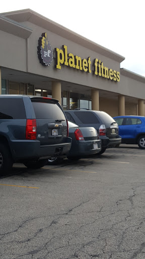 Gym «Planet Fitness Milwaukee Southgate», reviews and photos, 3333 S 27th St, Milwaukee, WI 53215, USA