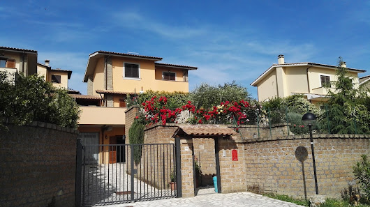 Casa Del Pellegrino Sutri Via dei Saturnali, 10, 01015 Sutri VT, Italia