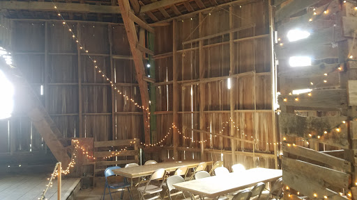 Tourist Attraction «Secrest 1883 Octagonal Barn», reviews and photos, 5750 Osage St SE, West Liberty, IA 52776, USA