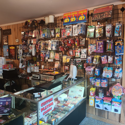 Denny’s Magic Showroom