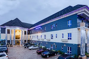 JJ MAS Hotel and Suites image