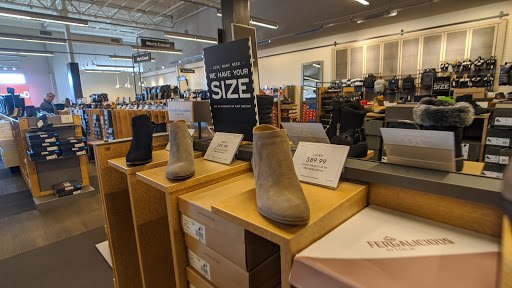 Shoe Store «DSW Designer Shoe Warehouse», reviews and photos, 11500 Burleigh St., Wauwatosa, WI 53222, USA