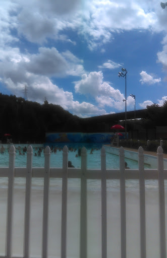Swimming Pool «Mon Tsunami Wave Pool», reviews and photos, 1 Sandcastle Dr, West Homestead, PA 15120, USA