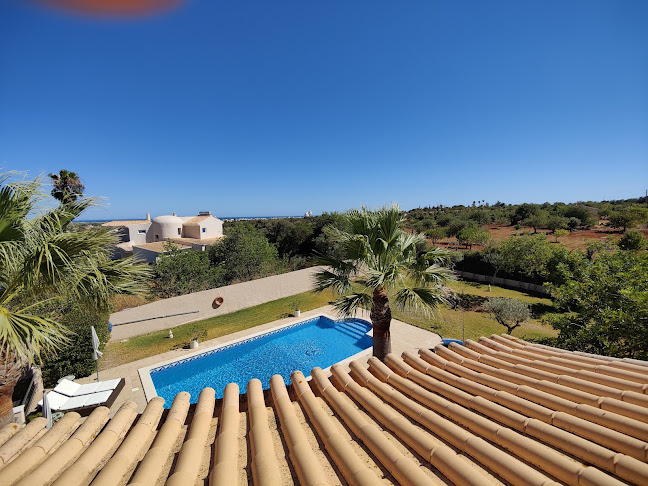 Villa L'estaque : Chambres d'hôtes avec piscine au sud du Portugal en Algarve proche Albufeira, Portimao proche de la plage de Armaçao et Golf - Silves