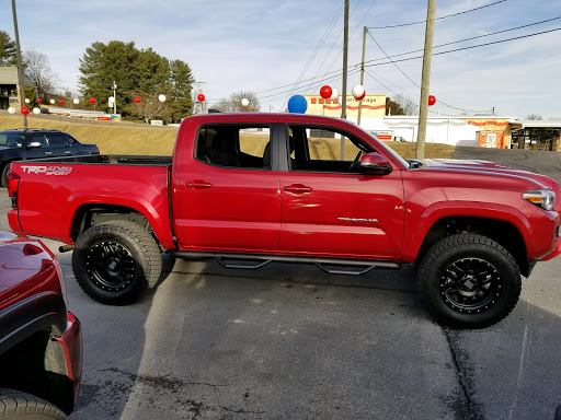 Toyota Dealer «Toyota of Bristol», reviews and photos, 3045 W State St, Bristol, TN 37620, USA