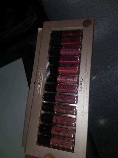 Clothing Store «Ross Dress for Less», reviews and photos, 921 E Commercial Blvd, Oakland Park, FL 33334, USA