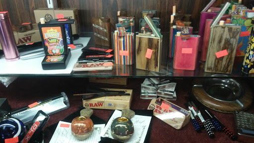 Tobacco Shop «One Love Tobacco & Gifts», reviews and photos, 7116 Gulf Blvd, St Pete Beach, FL 33706, USA