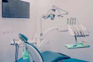 MEDIDENTAL - Clínicas Dentárias & Wellness - Campo de Ourique image
