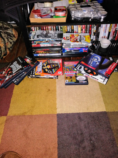 Video Game Store «GameStop», reviews and photos, 1705 Stringtown Rd, Grove City, OH 43123, USA