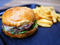 Plats et boissons du Restaurant de hamburgers Stück Burger Tanneur à Strasbourg - n°1