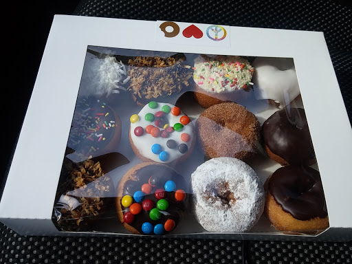 Donut Shop «Peace Love & Little Donuts», reviews and photos, 3106 Tamiami Trail N, Naples, FL 34103, USA