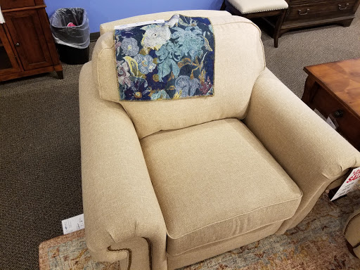 Furniture Store «La-Z-Boy Furniture Galleries», reviews and photos, 7070 SW Nyberg St, Tualatin, OR 97062, USA