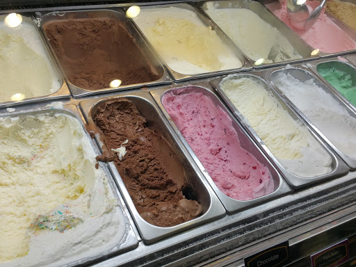 Ice Cream Shop «Cold Stone Creamery», reviews and photos, 900 E Battlefield Rd #116, Springfield, MO 65807, USA