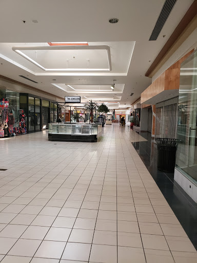 Shopping Mall «County Fair Fashion Mall», reviews and photos, 1264 E Gibson Rd E-500, Woodland, CA 95776, USA