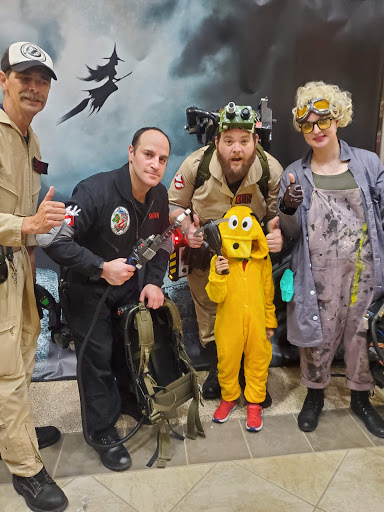 Shopping Mall «Orchard Mall Shopping Center», reviews and photos, 6337 Orchard Lake Rd, West Bloomfield Township, MI 48322, USA