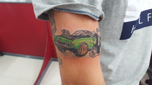 Tattoo Shop «Lucky Tattoo», reviews and photos, 1639 Washington Ave, Miami Beach, FL 33139, USA