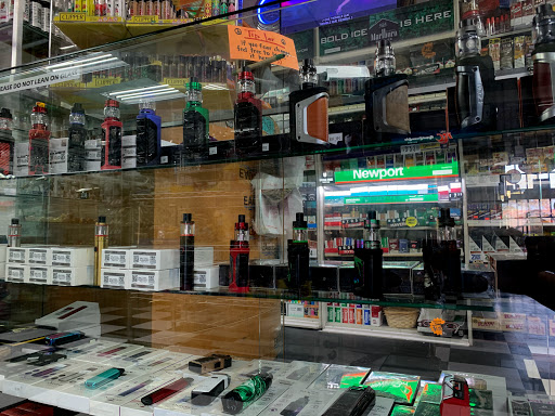 Tobacco Shop «HN Smoke Shop», reviews and photos, 4215 N 19th Ave, Phoenix, AZ 85015, USA