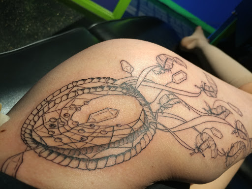 Tattoo Shop «Tit 4 Tat Tattoo Studio Inc.», reviews and photos, 45571 Mound Rd, Shelby Charter Township, MI 48317, USA