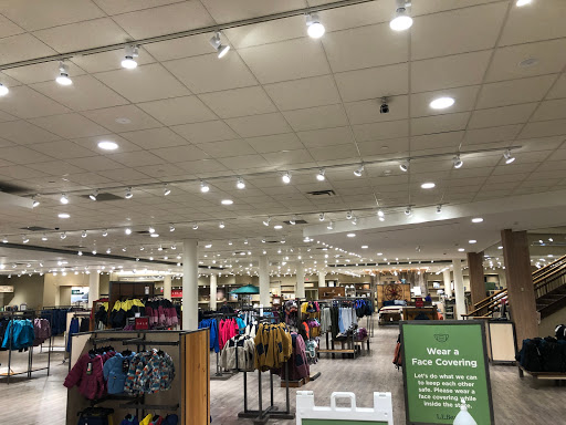 Clothing Store «L.L. Bean», reviews and photos, 8095 Tysons Corner Center, McLean, VA 22102, USA