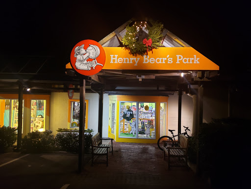 Shopping Mall «Tannery Shopping Center», reviews and photos, 50 Water St, Newburyport, MA 01950, USA