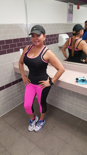 Health Club «Crunch - Richmond Hill», reviews and photos, 115-2 Jamaica Ave, Queens, NY 11418, USA