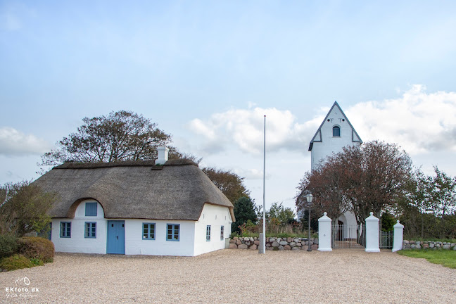 Anmeldelser af Sneum Kirke i Esbjerg - Kirke