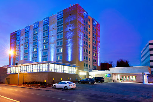 Holiday Inn Express & Suites Pittsburgh West - Green Tree, an IHG Hotel