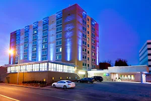 Holiday Inn Express & Suites Pittsburgh West - Green Tree, an IHG Hotel image