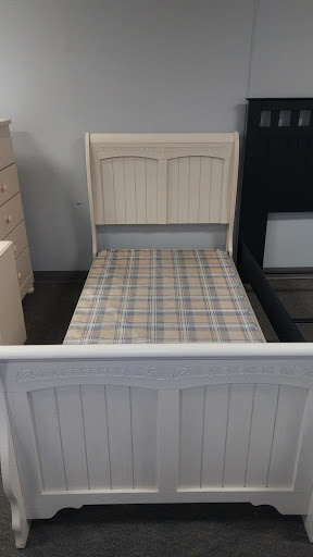 Furniture Store «Louisville Overstock Furniture Warehouse», reviews and photos, 1050 E Lewis and Clark Pkwy, Clarksville, IN 47129, USA