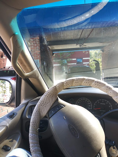 Self Service Car Wash «Kirkwood Car Wash», reviews and photos, 2003 Oakview Rd SE, Atlanta, GA 30317, USA