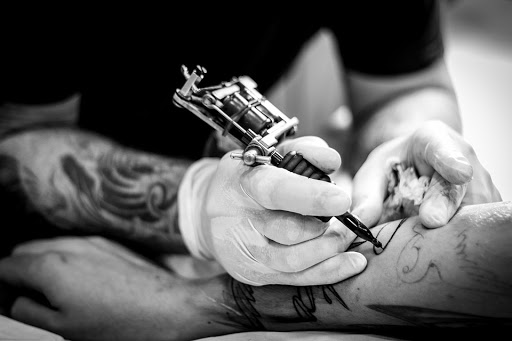 BEN TATTOO: Estudio y Cursos de Tatuaje
