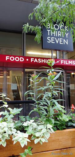 Shopping Mall «Block 37», reviews and photos, 108 N State St, Chicago, IL 60602, USA