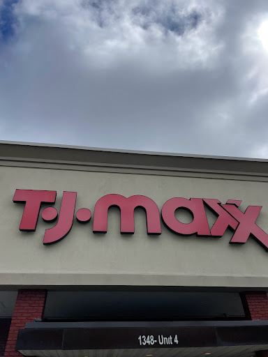 Department Store «T.J. Maxx», reviews and photos, 1334 Park St, Stoughton, MA 02072, USA