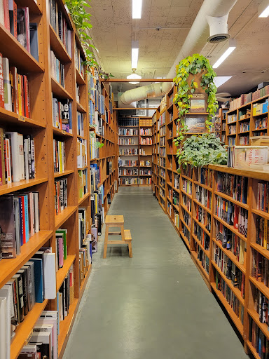 Used Book Store «Mercer Street Books», reviews and photos, 7 Mercer St, Seattle, WA 98109, USA