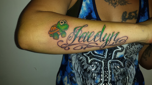 Tattoo Shop «Ink Slingers», reviews and photos, 1355 E Kearney St, Springfield, MO 65803, USA