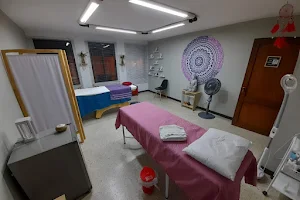 Spa Facial, masajes relajantes en Cali AMELIE BELLEZA image