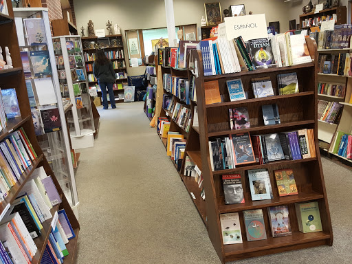 Book Store «Quest Book Shop», reviews and photos, 306 Geneva Rd, Wheaton, IL 60187, USA