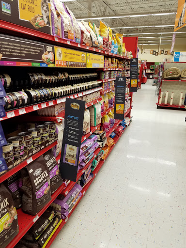 Pet Supply Store «Petco Animal Supplies», reviews and photos, 12765 Harper Village Dr #140, Battle Creek, MI 49014, USA